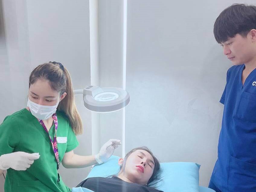 Quá trình tạo hình tai vểnh được các bác sĩ theo doi sát sao