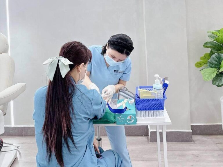 Thăm khám theo hướng dẫn và chỉ định từ bác sĩ