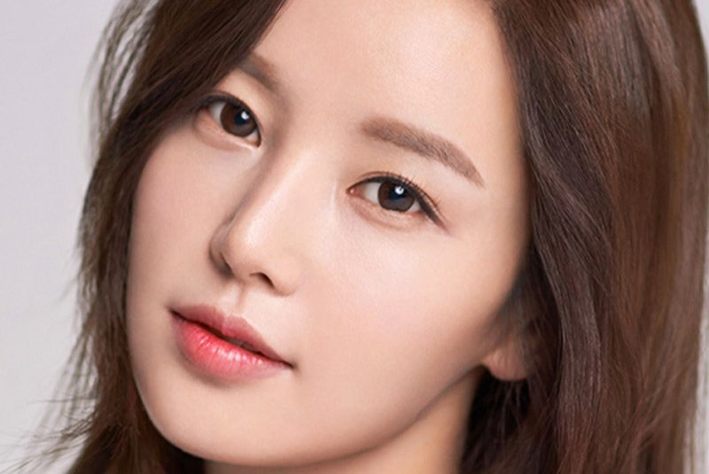 Tất cả nam nữ từ 18 tuổi trở lên đều có thể phẫu thuật chỉnh sửa mắt xếch